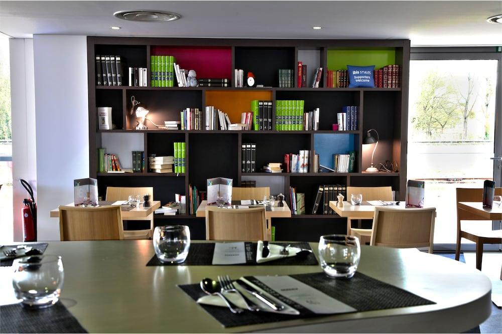 Ibis Styles Nantes Reze Aeroport Hotel Exterior photo