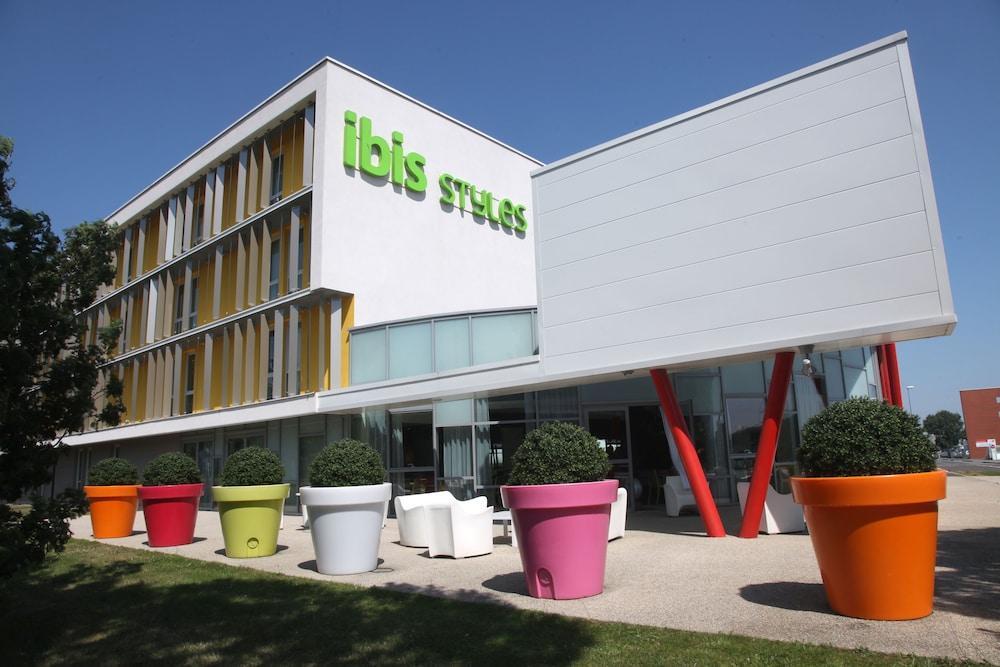 Ibis Styles Nantes Reze Aeroport Hotel Exterior photo